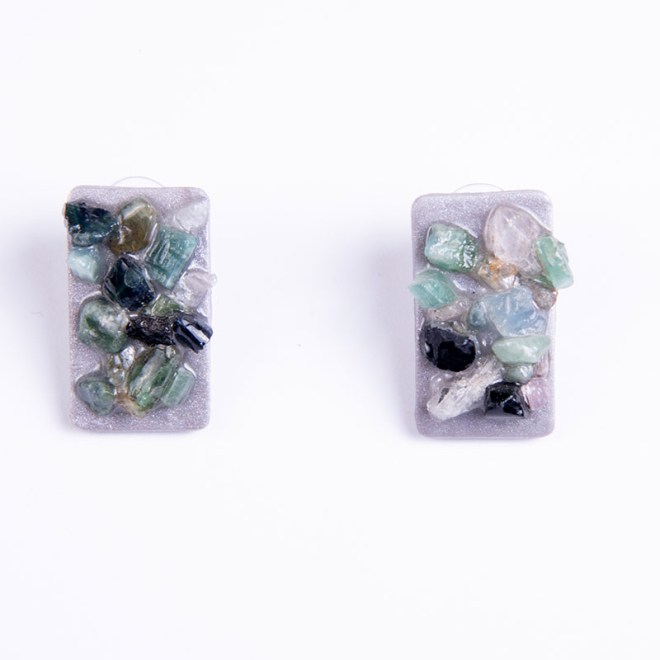 Σκουλαρίκια ορθογώνιο από πολυμερικό πηλό, γκρι, με ημιπολύτιμες πέτρες τσιπς και καρφάκι ατσάλινο