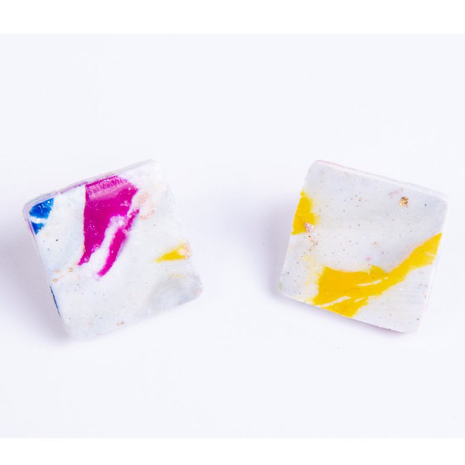 Σκουλαρίκια από πολυμερικό πηλό "color splash" series, studs, με φύλλο χρυσού και ατσάλινο καρφάκι