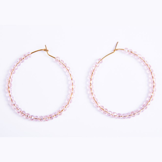 Σκουλαρίκια κρίκοι από memory wire επίχρυσα με κρυστάλλινες χάντρες 4mm ροζ ΑΒ