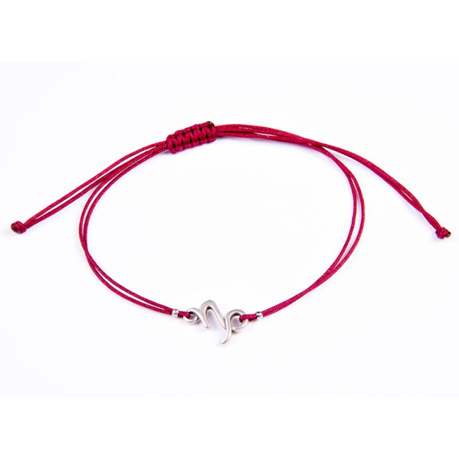 Μινιμαλ βραχιόλι με μπορντώ κορδόνι, επάργυρο μοτίφ ζώδιο "Αιγόκερως" και αυξομείωση
