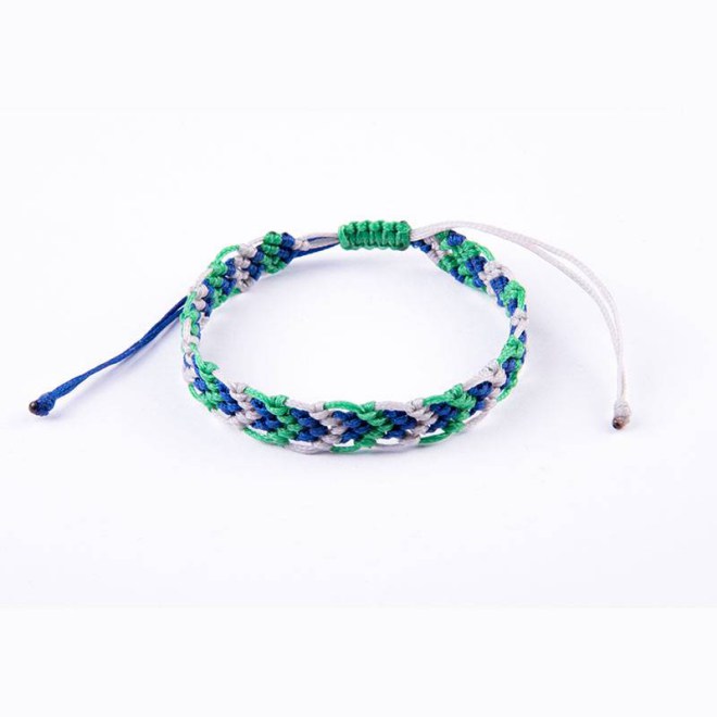 Βραχιόλι μακραμέ arrow μπλε-γκρι-πράσινο κερωμένο κορδόνι, κλείνει με αυξομείωση