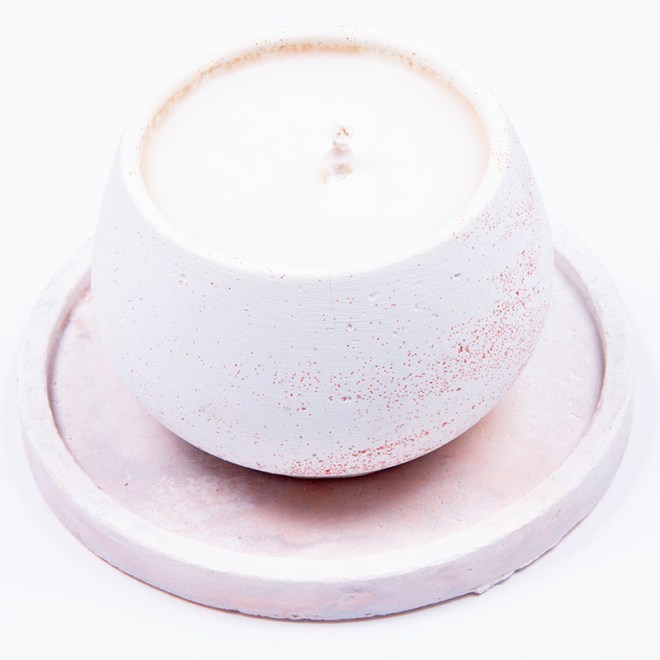 Χειροποίητο αρωματικό κερί σόγιας 100γρ σε χειροποίητο τσιμεντένιο σκεύος και βάση στρόγγυλη